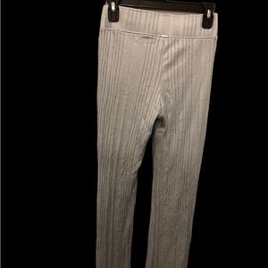 Hollister sleep pants. Worn a couple of times. Super soft and comfy! Size XS